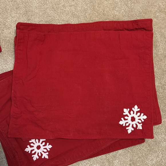 Christmas Table Linens, 24 pieces, Red & White, NEW & EUC - Picture 5 of 5